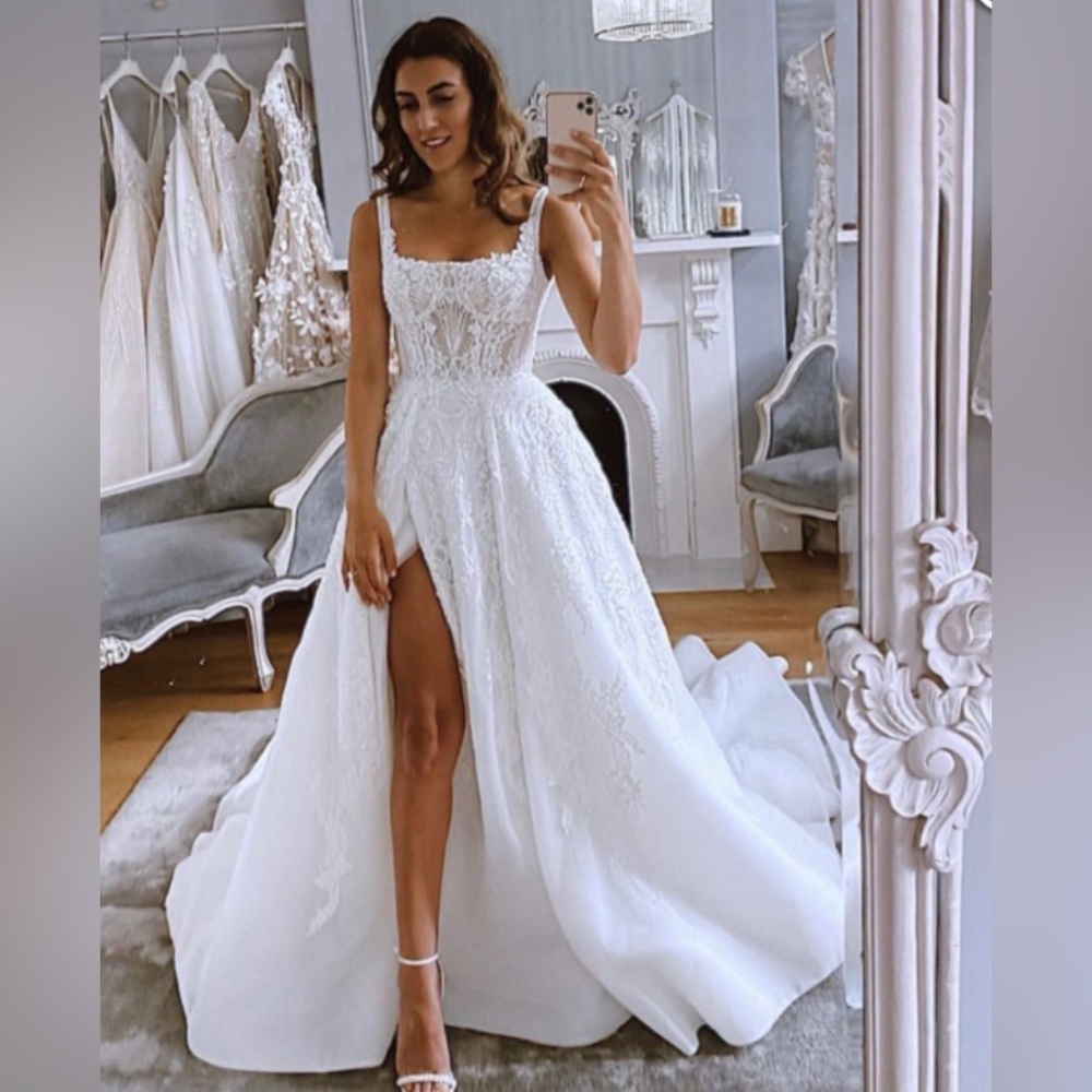 NEW square neck wedding dress